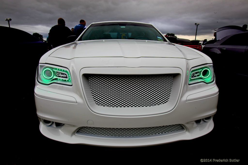 2014 chrysler store 300 tail lights